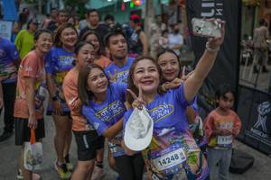 BIB: 14248, 1312
                            <button type="button" onclick="openModal(28629264)" class="btn btn-primary btn-sm float-right btn-popup" data-toggle="modal" data-target=".modal-high-quality">
                        <i class="fas fa-shopping-cart"></i> Add to Cart
                    </button>
                                            <button type="button" onclick="isThisMe(28629264, true)" class="btn btn-success btn-sm float-right btn-popup btn-isme hidden" data-toggle="tooltip" data-placement="bottom" title="นี่คือรูปของคุณใช่ไหม คลิกที่นี่เพื่อเอาเข้าอัลบั้ม">
                        <i class="fas fa-plus"></i> Add to album
                    </button>
                    <button type="button" onclick="isThisMe(28629264, false)" class="btn btn-warning btn-sm float-right btn-popup btn-isnotme hidden">
                        <i class="fas fa-ban"></i> Remove from album
                    </button>